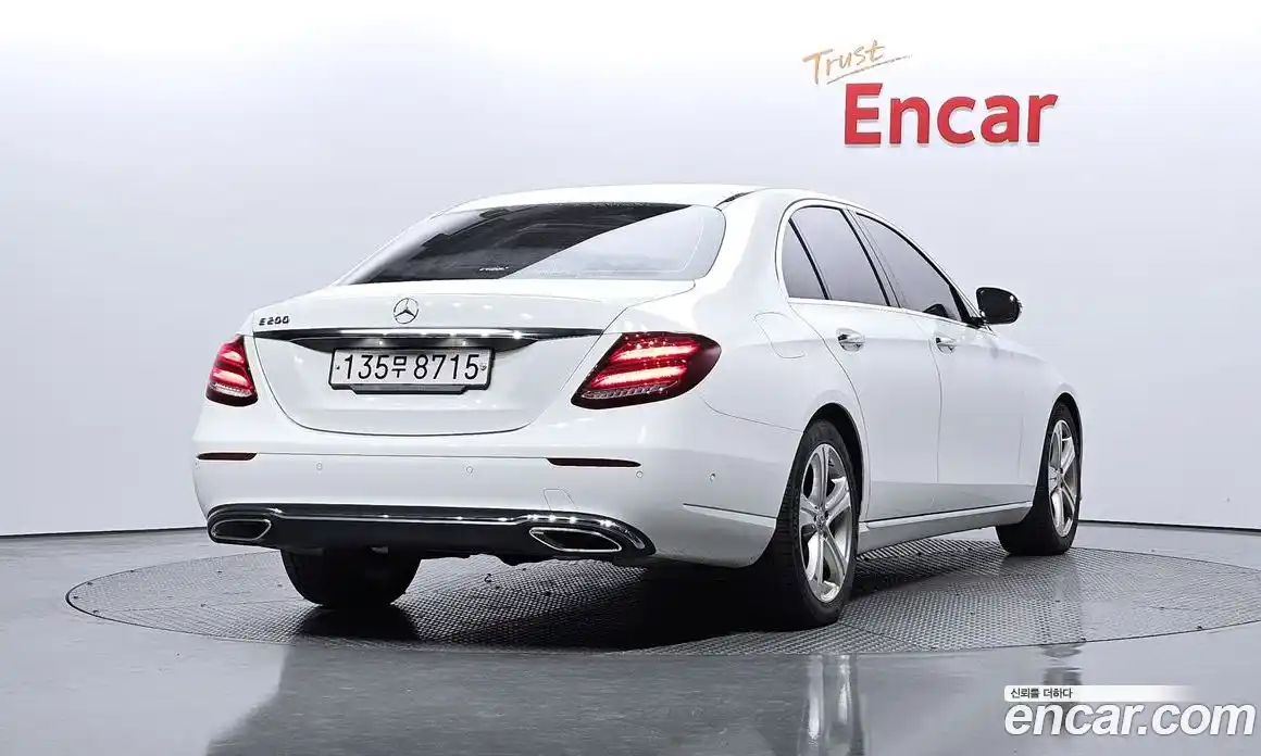 Mercedes-Benz E-Class 2018 2.0 Автомат в Москве № 161859, фото 6