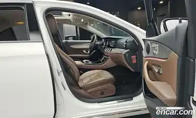 Mercedes-Benz E-Class 2018 2.0 Автомат в Москве № 161859, миниатюра 10