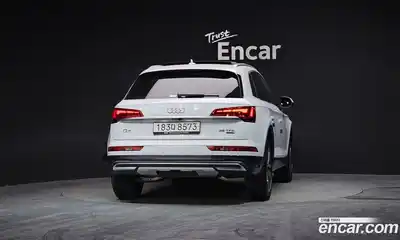 Audi Q5 2024 2.0 Автомат в Москве № 162337, миниатюра 4