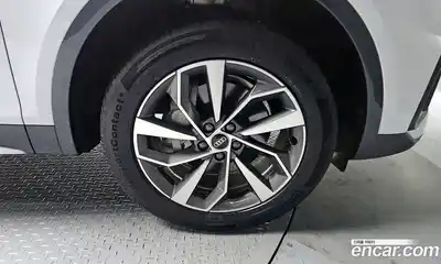 Audi Q5 2024 2.0 Автомат в Москве № 162337, миниатюра 5