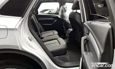 Audi Q5 2024 2.0 Автомат в Москве № 162337, миниатюра 9