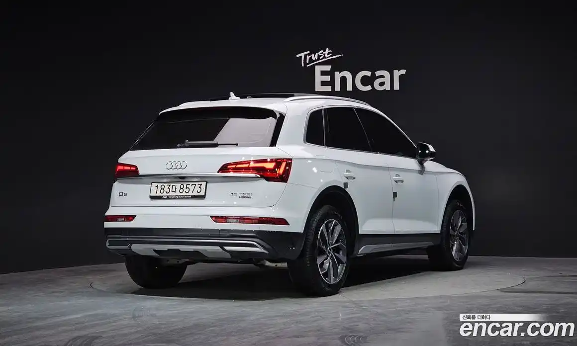 Audi Q5 2024 2.0 Автомат в Москве № 162337, фото 10