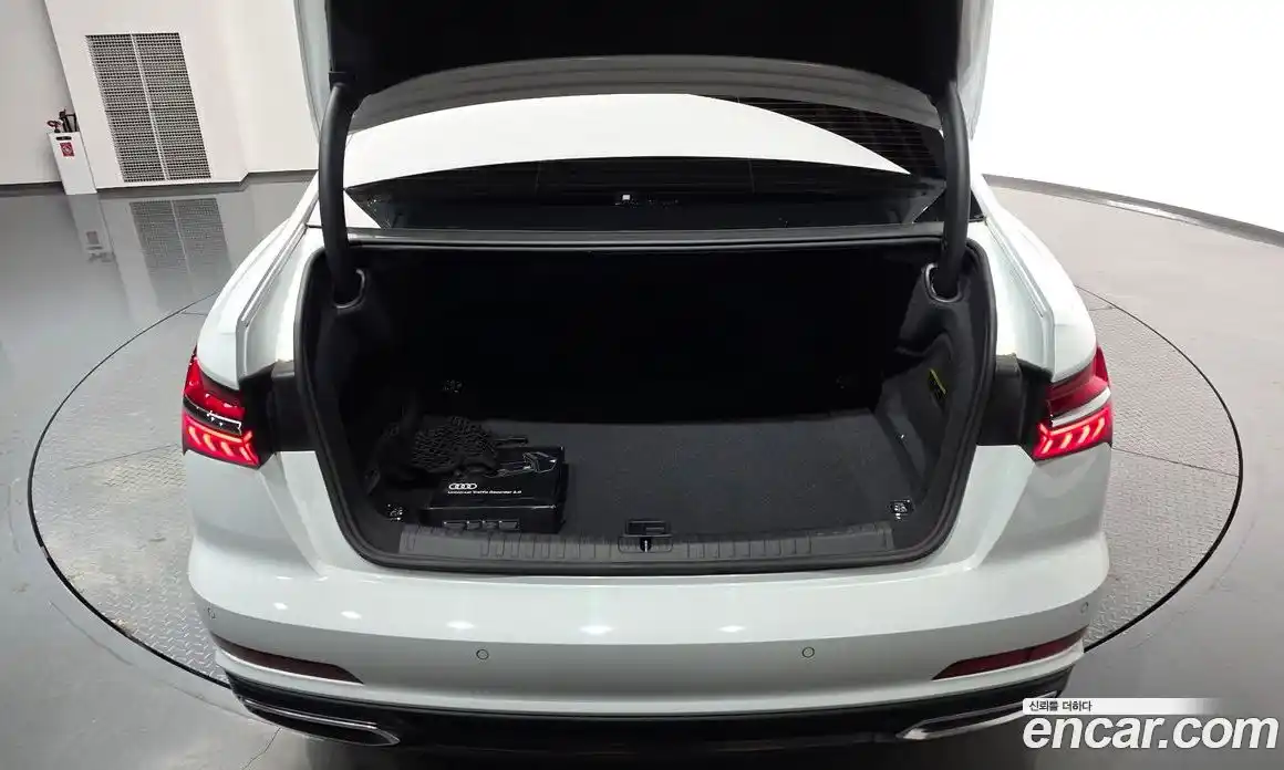 Audi A6 2023 2.0 Автомат в Москве № 162441, фото 7