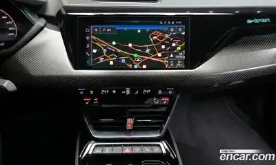 Audi RS e-tron GT 2022 0.1 Автомат в Москве № 162544, миниатюра 2