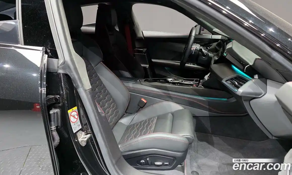 Audi RS e-tron GT 2022 0.1 Автомат в Москве № 162544, фото 4