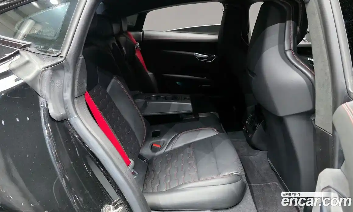 Audi RS e-tron GT 2022 0.1 Автомат в Москве № 162544, фото 7