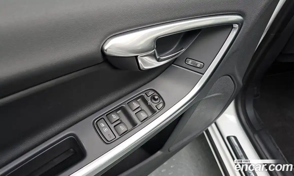 Volvo S60 2014 1.6 Автомат в Москве № 164330, фото 14