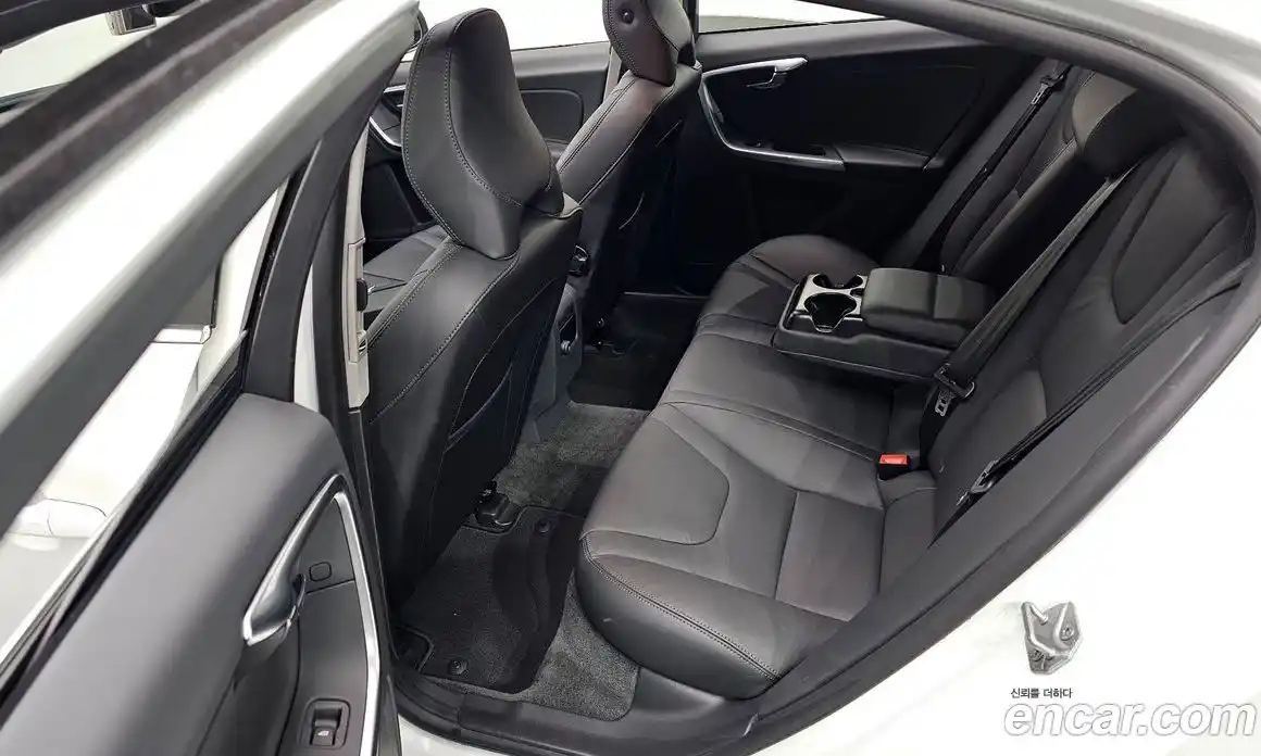 Volvo S60 2014 1.6 Автомат в Москве № 164330, фото 3