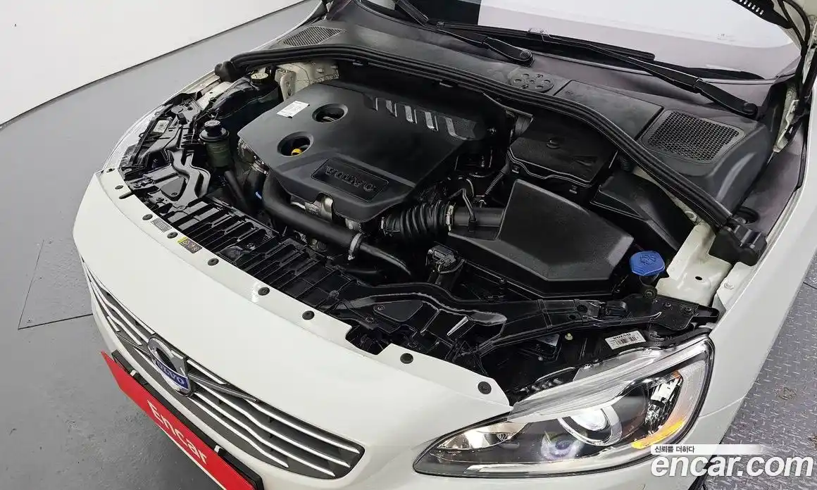 Volvo S60 2014 1.6 Автомат в Москве № 164330, фото 6