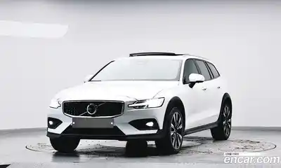 Volvo V60, 2023