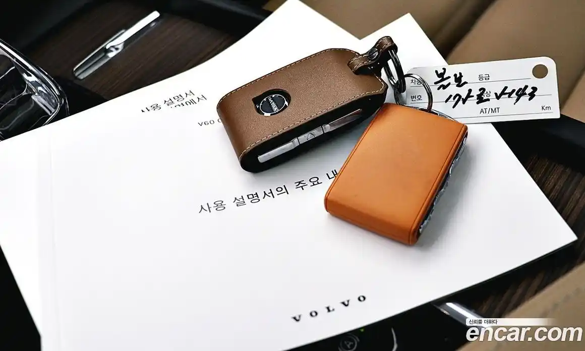 Volvo V60 2023 2.0 Автомат в Москве № 164741, фото 17