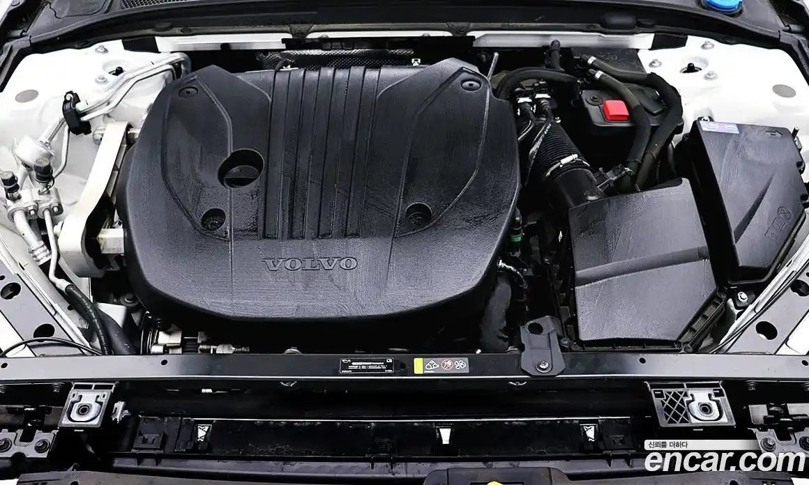 Volvo V60 2023 2.0 Автомат в Москве № 164741, фото 6