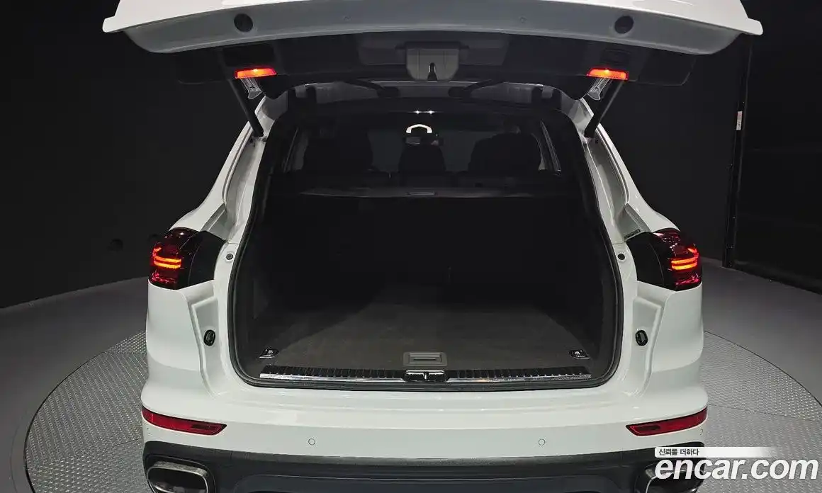 Porsche Cayenne 2016 3.0 Автомат в Москве № 165443, фото 19