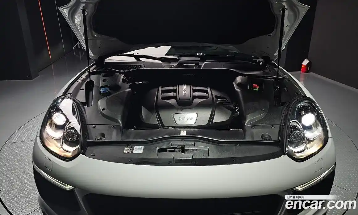 Porsche Cayenne 2016 3.0 Автомат в Москве № 165443, фото 6