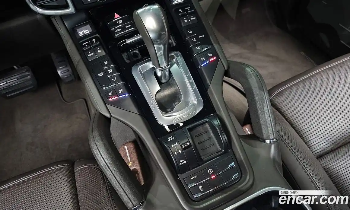 Porsche Cayenne 2016 3.0 Автомат в Москве № 165443, фото 9