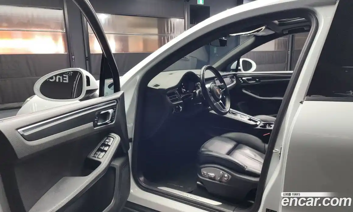 Porsche Macan 2019 2.0 Автомат в Москве № 165612, фото 15