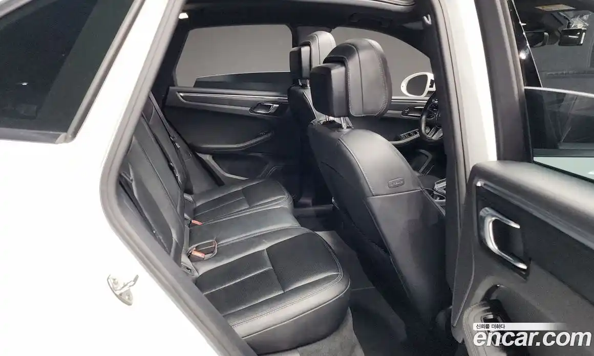 Porsche Macan 2019 2.0 Автомат в Москве № 165612, фото 6