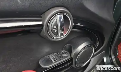 Mini Cooper 2016 2.0 Автомат в Москве № 167185, миниатюра 12