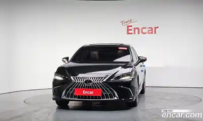 Lexus ES 2026 2.5 Автомат в Москве № 167975, миниатюра 2
