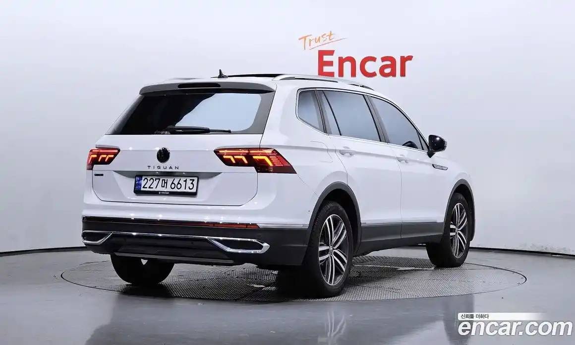 Volkswagen Tiguan 2023 2.0 Автомат в Москве № 168535, фото 6