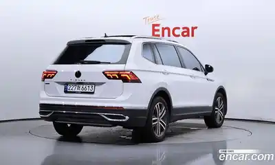 Volkswagen Tiguan 2023 2.0 Автомат в Москве № 168535, миниатюра 6