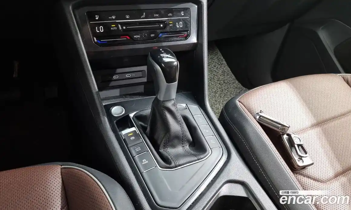 Volkswagen Tiguan 2023 2.0 Автомат в Москве № 168535, фото 7