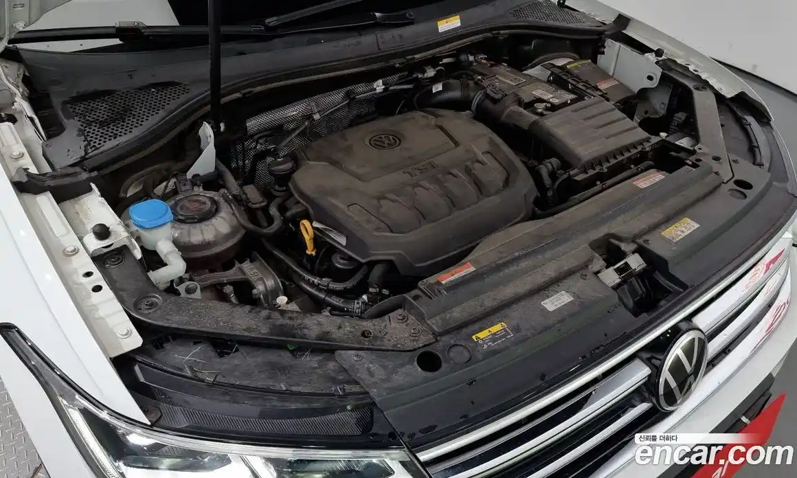 Volkswagen Tiguan 2023 2.0 Автомат в Москве № 168535, фото 8