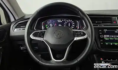 Volkswagen Tiguan 2021 2.0 Автомат в Москве № 168849, миниатюра 12