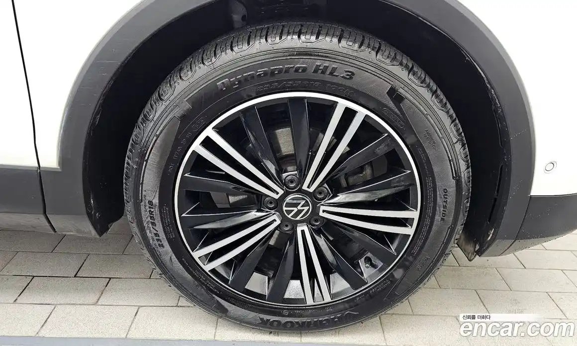 Volkswagen Tiguan 2021 2.0 Автомат в Москве № 168849, фото 4