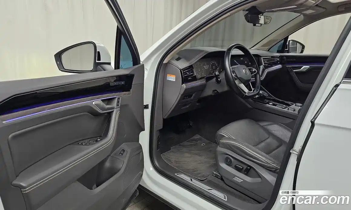 Volkswagen Touareg 2022 3.0 Автомат в Москве № 169097, фото 18