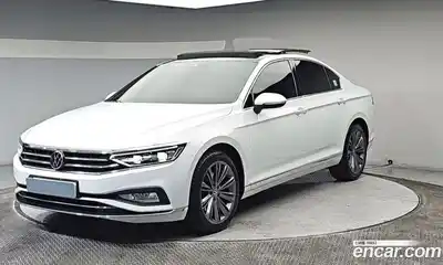Volkswagen Passat, 2022
