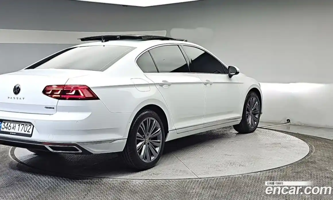 Volkswagen Passat 2022 2.0 Автомат в Москве № 169180, фото 4
