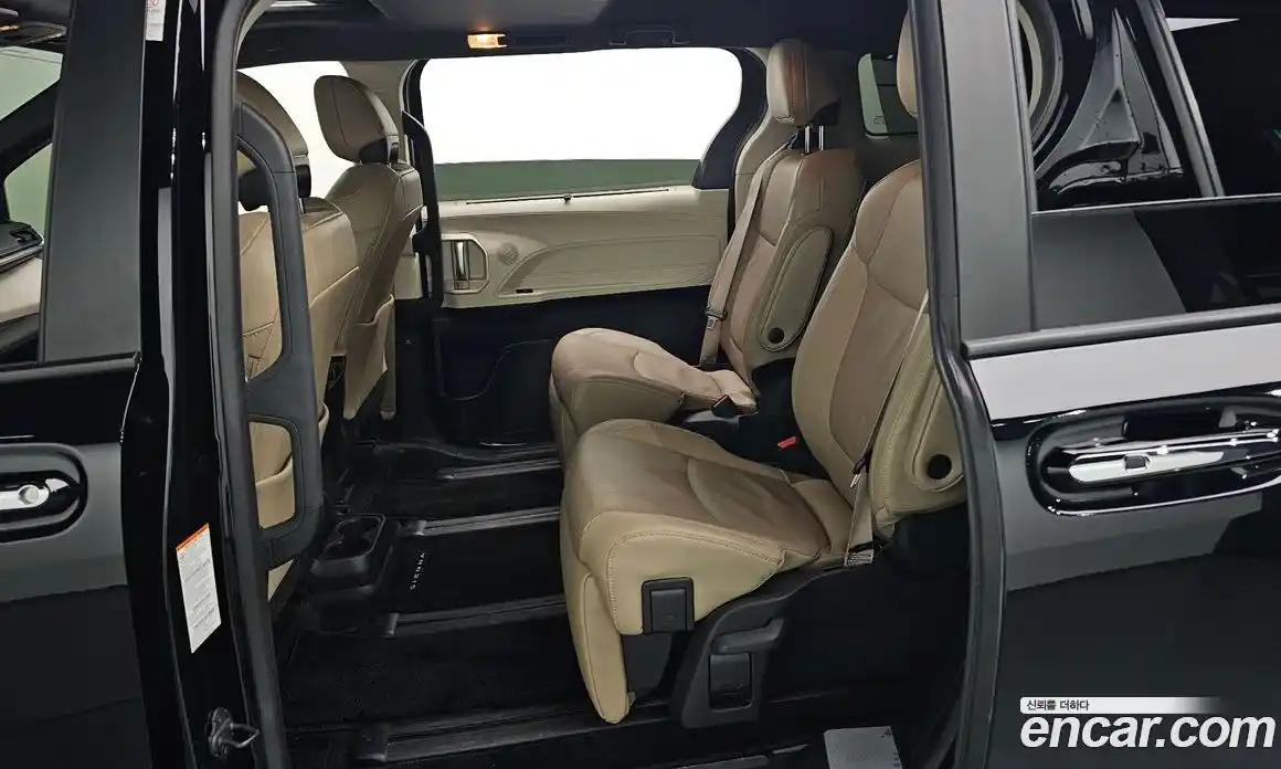 Toyota Sienna 2024 2.5 Автомат в Москве № 170123, фото 12