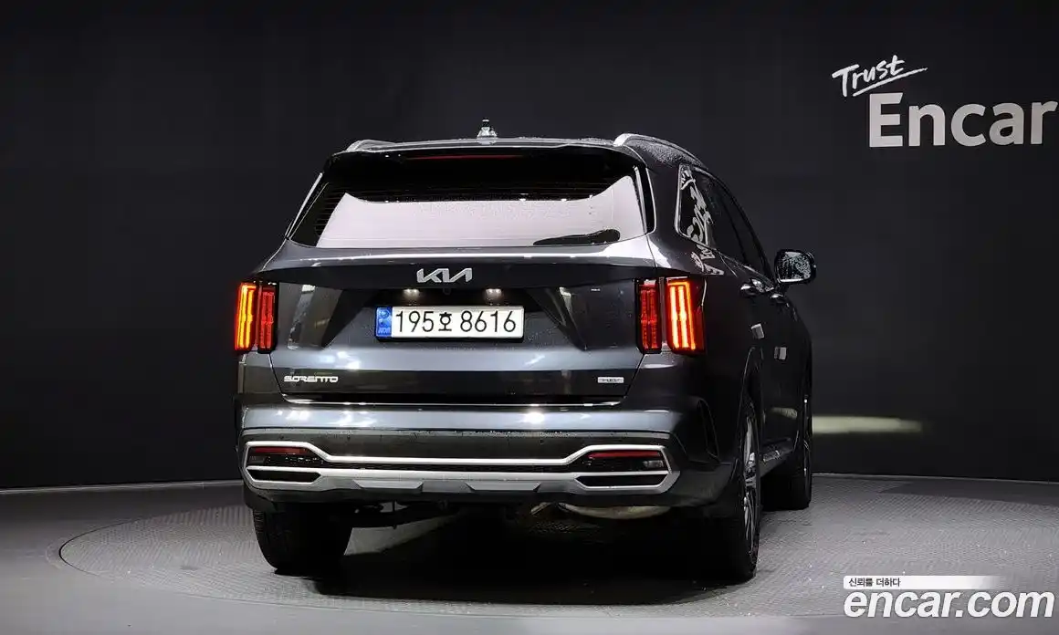 Kia Sorento 2023 1.6 Автомат в Москве № 17134, фото 3