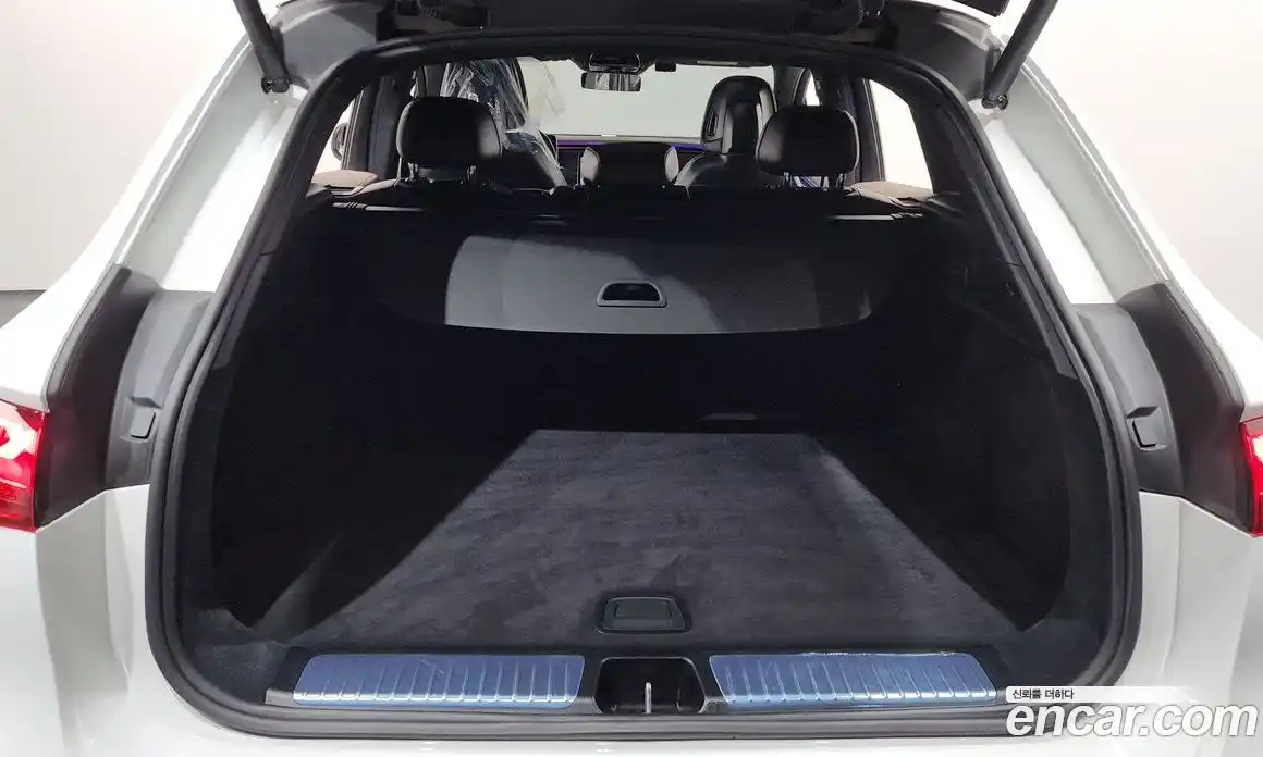 Mercedes-Benz EQE 2023 0.3 Автомат в Москве № 175407, фото 3