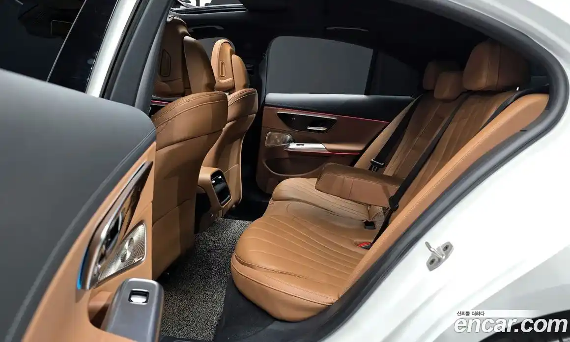 Mercedes-Benz E-Class 2024 2.0 Автомат в Москве № 176864, фото 12