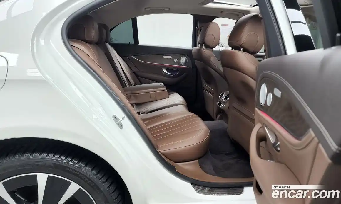 Mercedes-Benz E-Class 2020 2.0 Автомат в Москве № 177964, фото 8