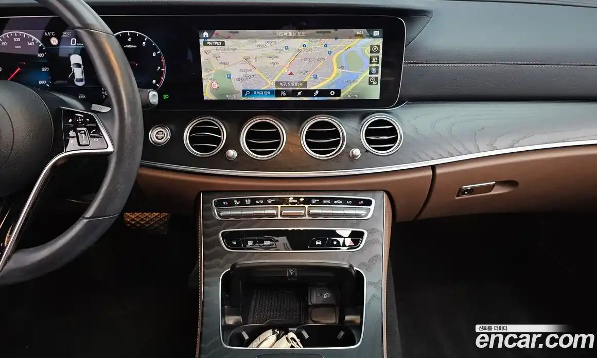 Mercedes-Benz E-Class 2023 2.0 Автомат в Москве № 178001, фото 12