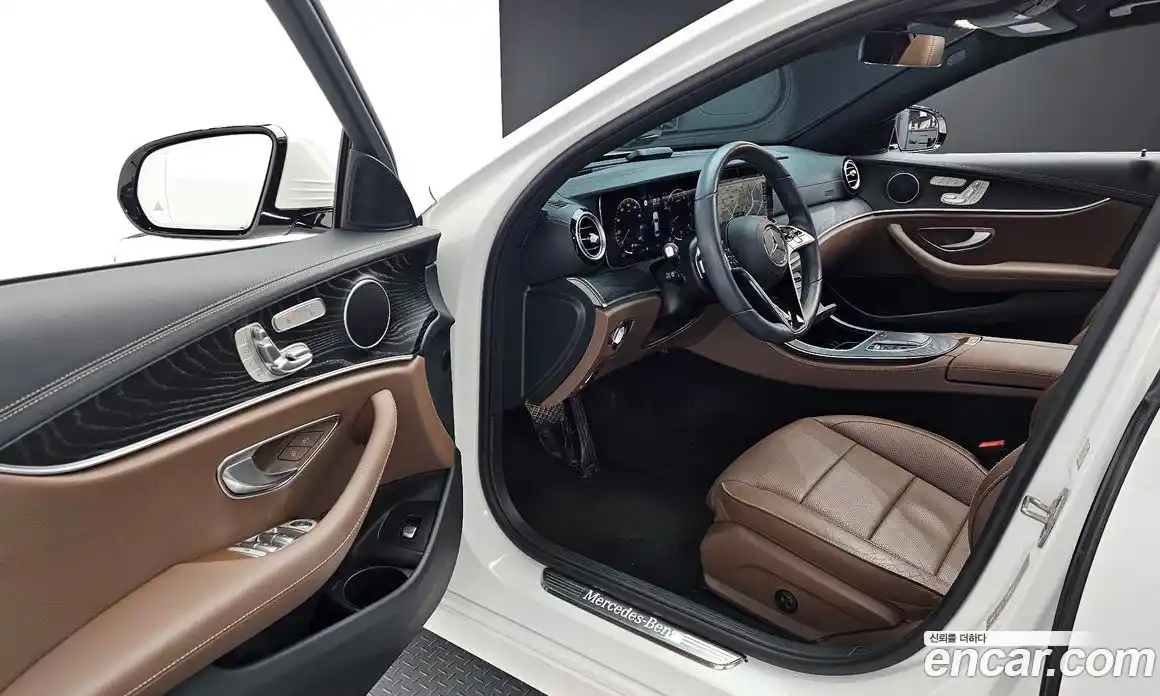 Mercedes-Benz E-Class 2023 2.0 Автомат в Москве № 178001, фото 15