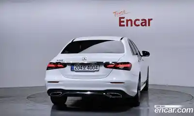 Mercedes-Benz E-Class 2023 2.0 Автомат в Москве № 178001, миниатюра 3