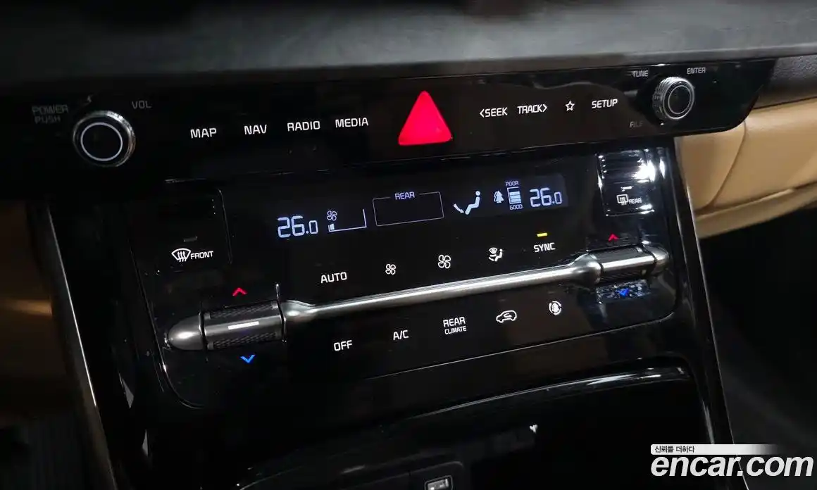 Kia Canival 2023 3.5 Автомат в Москве № 17811, фото 14