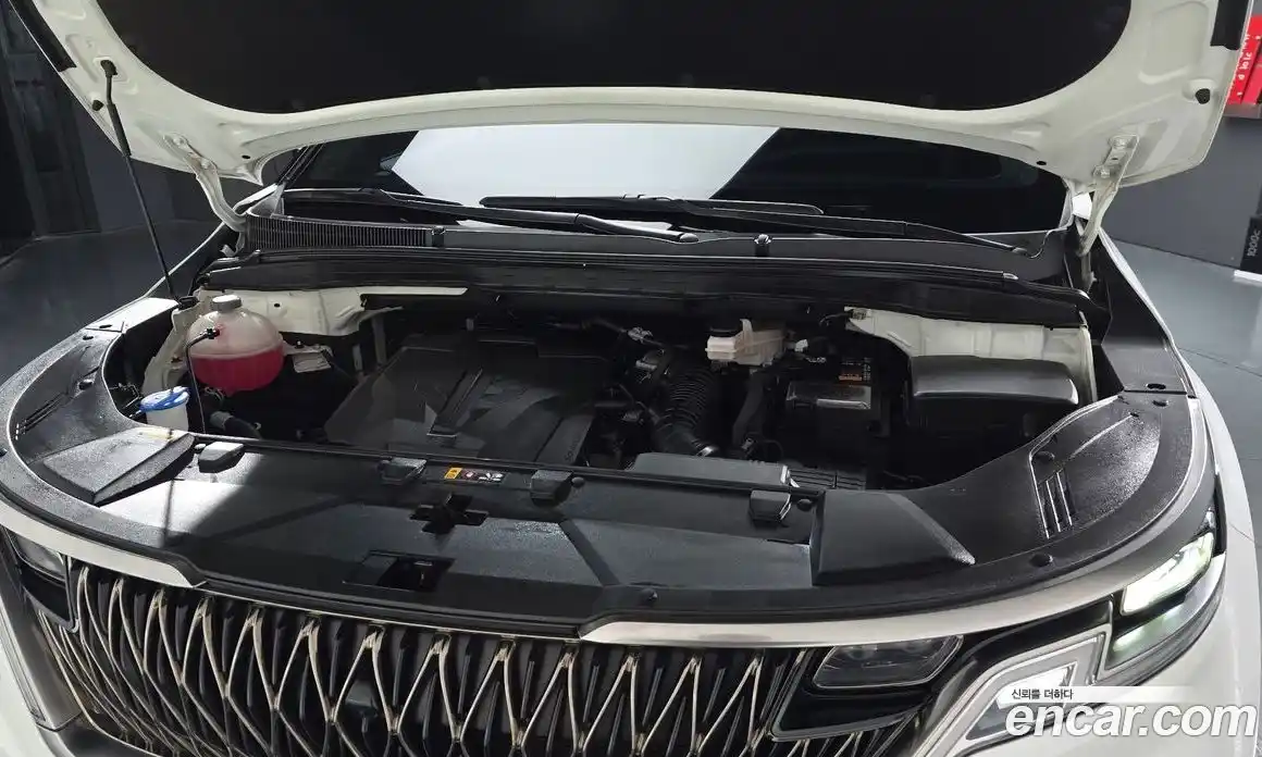 Kia Canival 2023 3.5 Автомат в Москве № 17811, фото 6