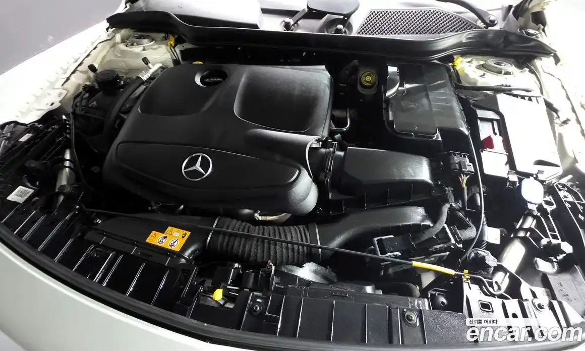 Mercedes-Benz GLA-Class 2019 2.0 Автомат в Москве № 178742, фото 16