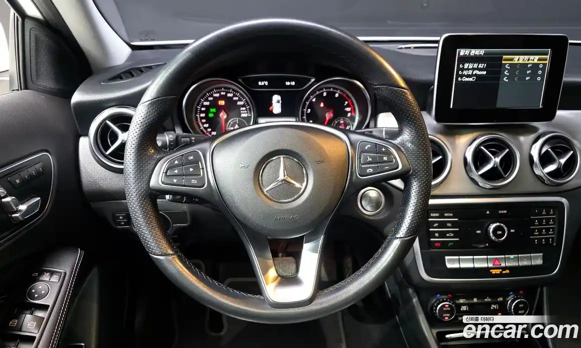 Mercedes-Benz GLA-Class 2019 2.0 Автомат в Москве № 178742, фото 19