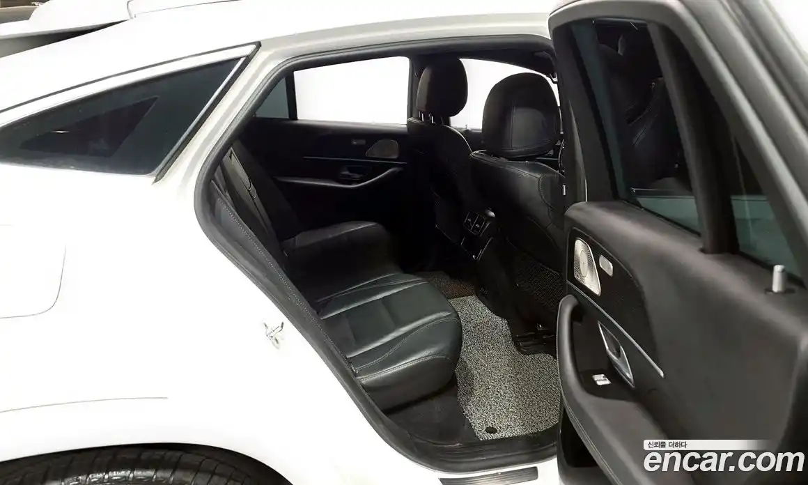 Mercedes-Benz GLE-Class 2023 3.0 Автомат в Москве № 179567, фото 9