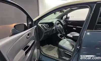 Renault QM3 2015 1.5 Автомат в Москве № 181678, миниатюра 11