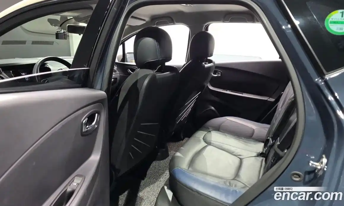 Renault QM3 2015 1.5 Автомат в Москве № 181678, фото 12