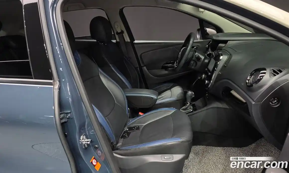 Renault QM3 2015 1.5 Автомат в Москве № 181678, фото 10