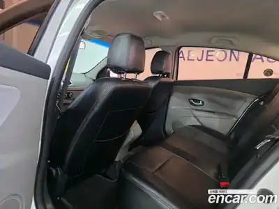 Renault SM3 2011 1.6 Автомат в Москве № 186427, миниатюра 8