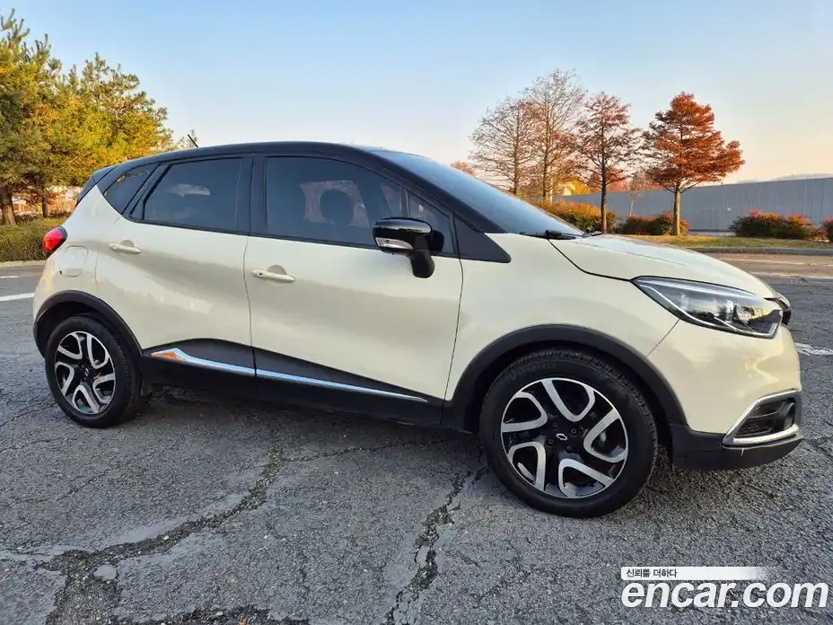 Renault QM3 2015 1.5 Автомат в Москве № 186687, фото 3